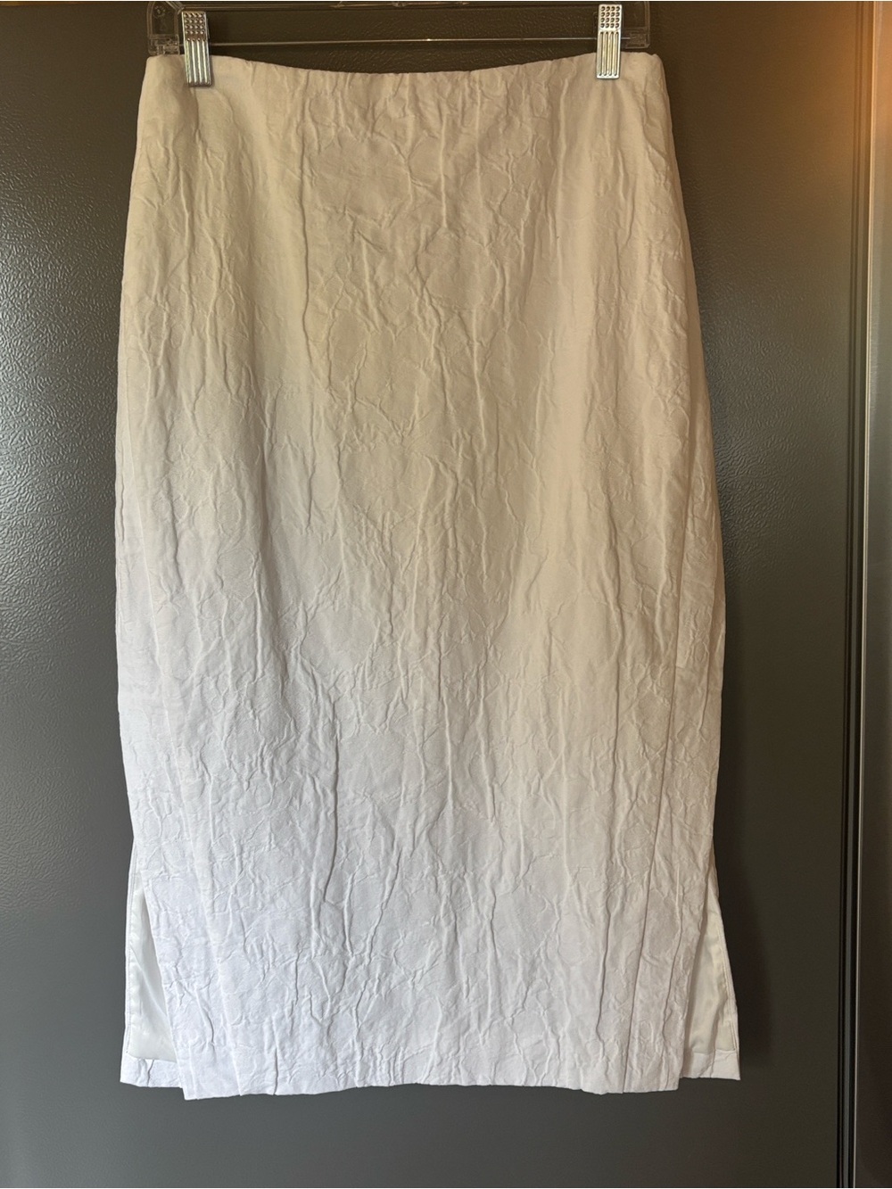 CO side slit White Women's Midi Skirt size 6 NET $795